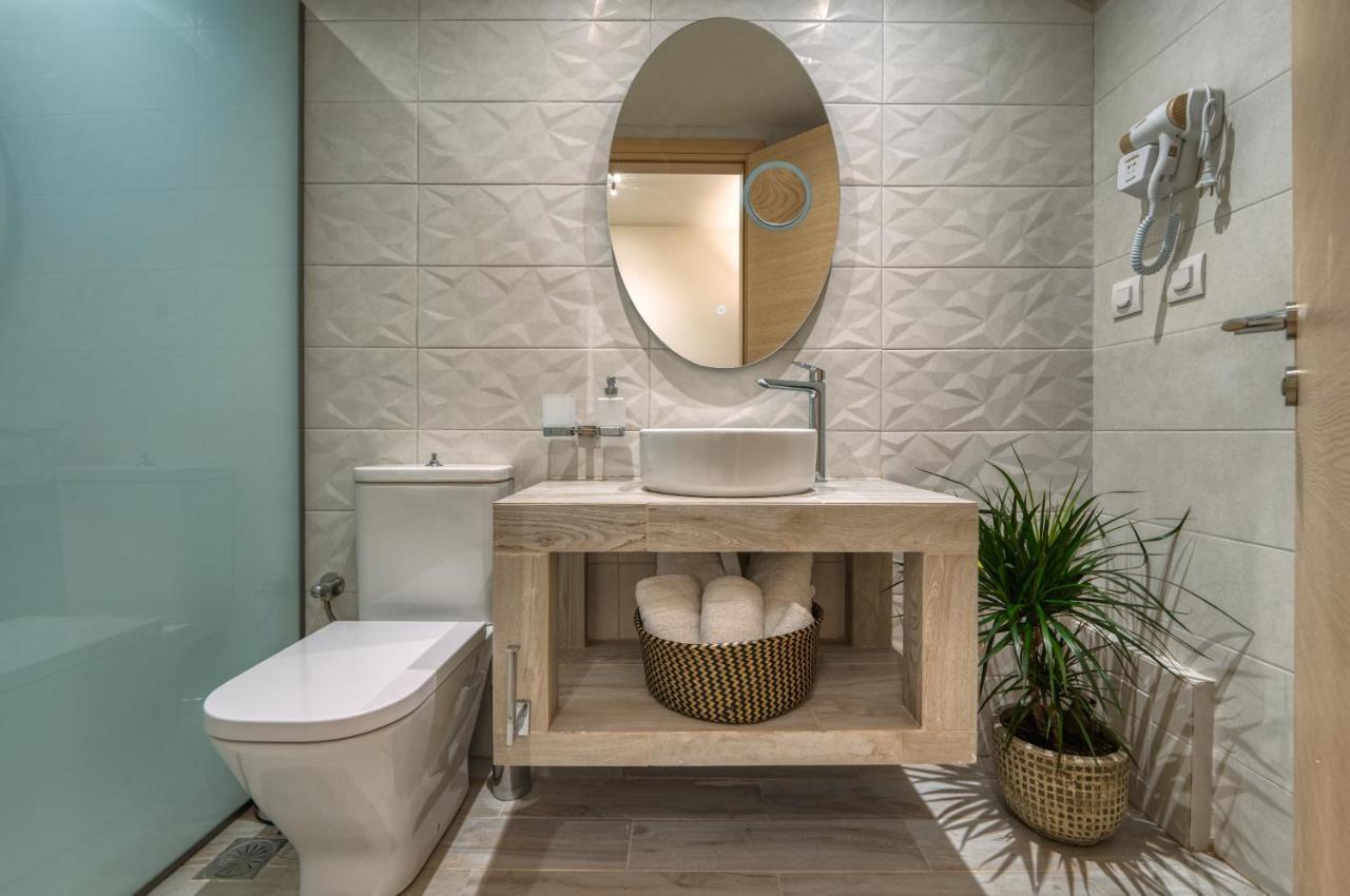 Andy's & Hari's Elegant Town Apartment *